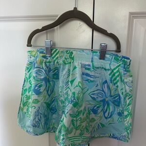 LILY PULITZER size XS luxletic shorts with liner